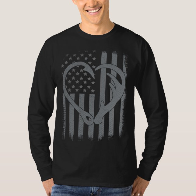 Mens Fishing Hunting US Flag Husband Dad Hook Horn T Shirt (Framsida)