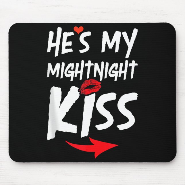 Mens He's My Midnight Kiss Happy New Year Matching Musmatta (Framsidan)