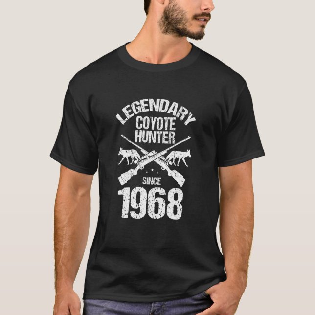 Mens Legendary Coyote Hunter for Coyote Hunting an T Shirt (Framsida)