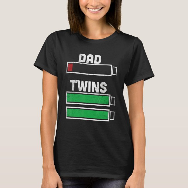 Mens Mens Tired Twin Dad Low Battery Funny Dad of  T Shirt (Framsida)
