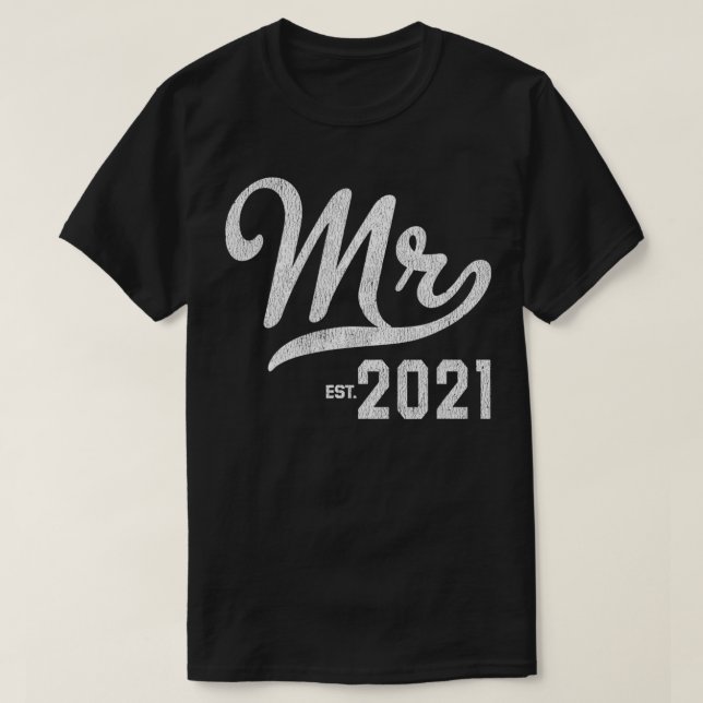 Mens Mr Est 2021 Wedding Engagement Newlywed Gift  T Shirt (Design framsida)