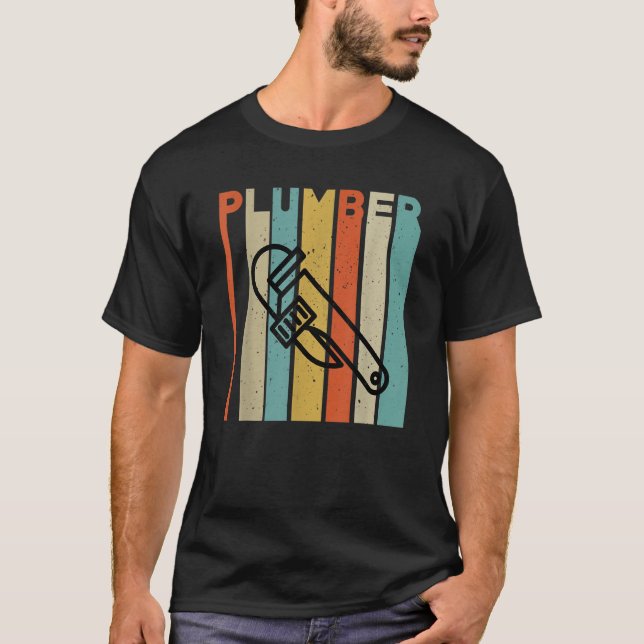 Mens Plumber Pipe Wrench Apparel Plumbers Tools T Shirt (Framsida)