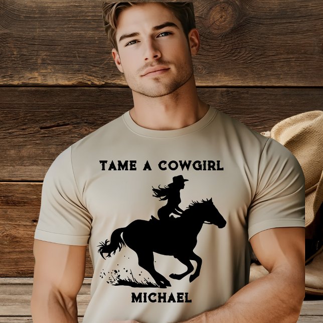 Men's Tame a Cowgirl Girl on Horse T-Shirt (Skapare uppladdad)