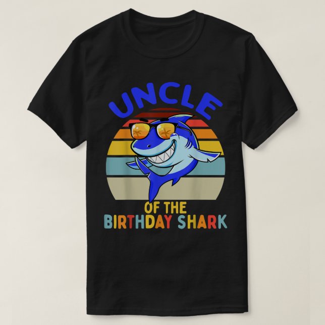 Mens Uncle of the Shark Birthday Matching Family  T Shirt (Design framsida)