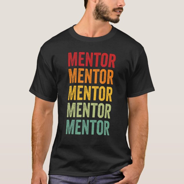 Mentor Rainbow Text Mentor Colorful T Shirt (Framsida)