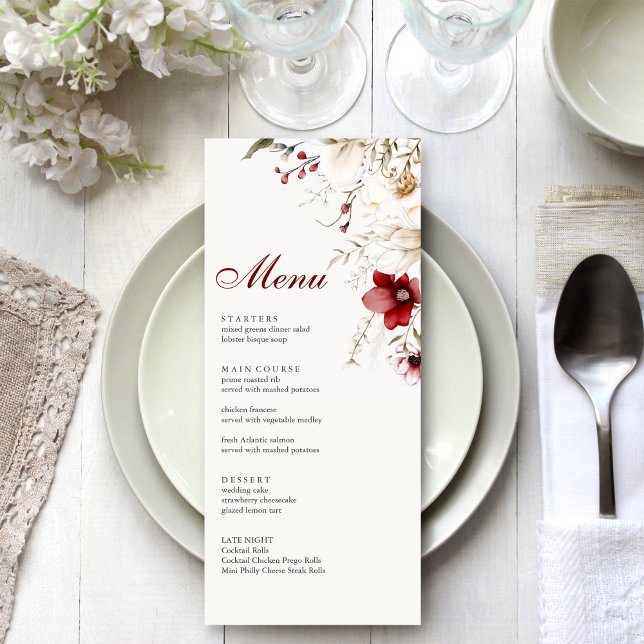 Menykort för Burgundy Winter Wildblomma Meny (Burgundy Winter Wildflowers Menu Card on a white and silver wedding dinner table.)