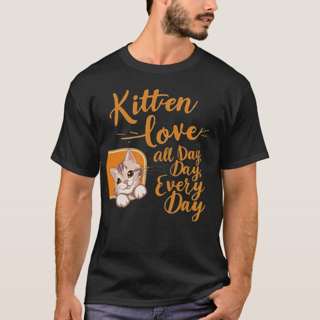 Meow Majesty National Cat Day T-Shirt (Framsida)