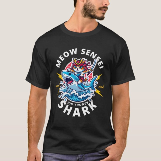 Meow Sensei och Hans Trusty Shark T Shirt (Framsida)
