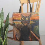 Meow Tygkasse<br><div class="desc">Meow Tote Bag - Vi presenterar "The Skräm Cat" i väskan, en pursonaliserad twist på Munchs klassiska skrik! Bild en katt med katt som släppts och ögon som helhet, som släpper loss en matt-tastisk skärmbild som är både superskoj och ikonisk. Mot bakgrund av ett virrvarr kaos är det här mästerverket...</div>