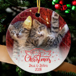 Meowjul två bilder roligt kattälskare julgransprydnad keramik<br><div class="desc">Idealisk för vilken kattälskare som helst har den här vackra,  dubbelsidiga julprydnaden en roligt med "Meowy jul" som dekoreras med skicklig katt öron och snöflingor. Anpassa enkelt den här utsmyckningen med två av din favoritkattens bilder,  kattens namn och innevarande år.</div>