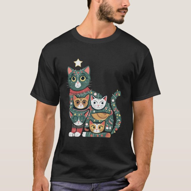 Meowy Christmas Tree: Festive Feline Fun T Shirt (Framsida)