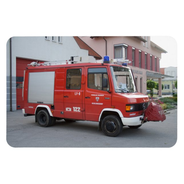 Mercedes Benz 711D Rosenbauer Magnet (Horisontell)