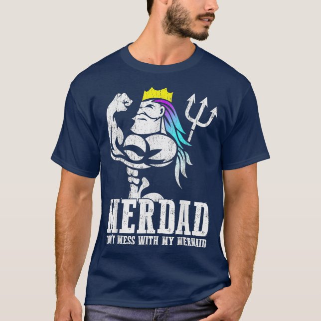 Merdad är inte  med min Sjöjungfru. T Shirt (Framsida)