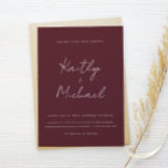 Merlot Bröllop Burgundy Modern Handskrift Inbjudningar<br><div class="desc">Den här enkla,  moderna barmhärtighets- och dammiga bröllopsinbjudan från ro ger ditt namn ett rörigt handskript. Det är trendig,  modernt och minimalistiskt.</div>