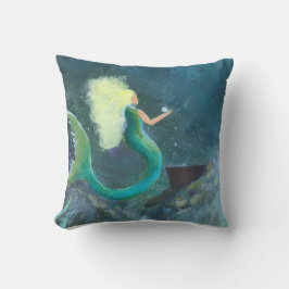 Mermaid with her pearl cushion throw pillow kudde