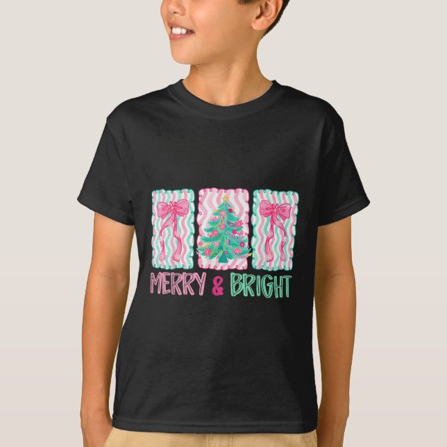 Merry &amp; Bright Coquette Preppy Bow Xmas Tree W T Shirt (Framsida)