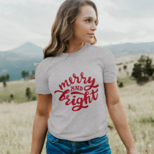 Merry and Bright ANPASSNINGSBAR FÄRG FONT T Shirt
