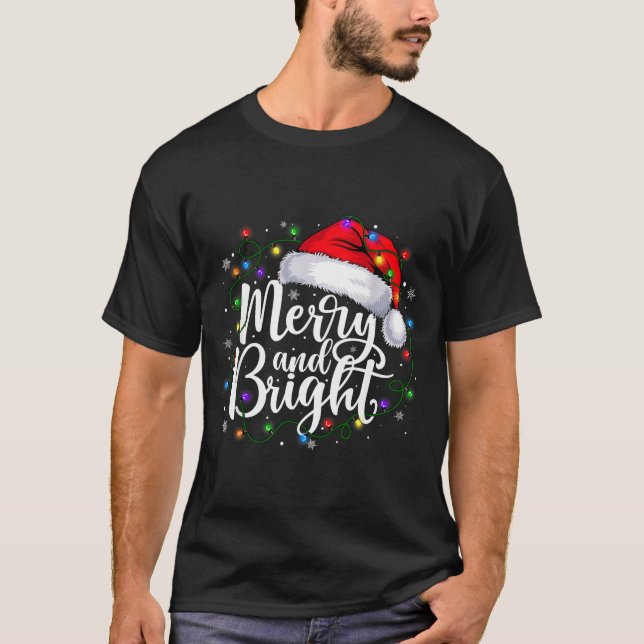 Merry And Bright Christmas Lights Santa Hat Xmas H T Shirt (Framsida)