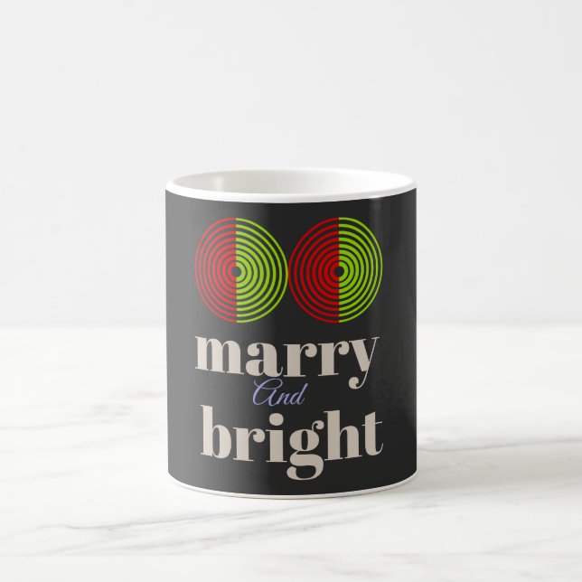 "Merry and Bright: Fira Season Joy Kaffemugg (Center)