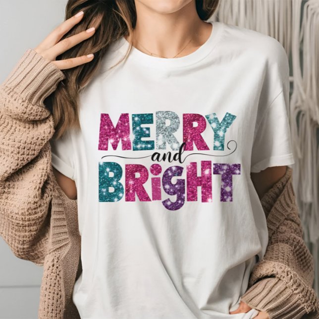 Merry and Bright Glitte-like Christmas Vibes pink  T Shirt (Skapare uppladdad)