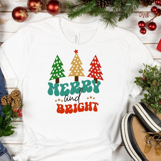 Merry and Bright Holidays Christmas Trees T Shirt (Skapare uppladdad)