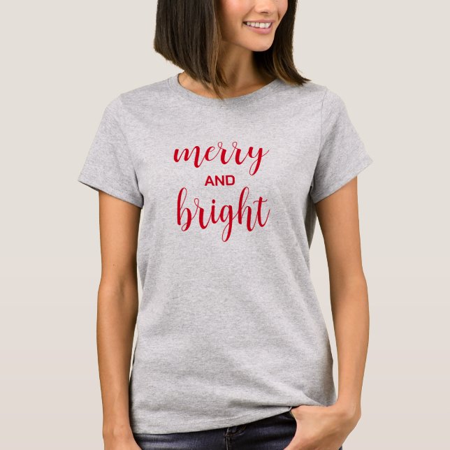 Merry and Bright Typography T Shirt (Framsida)