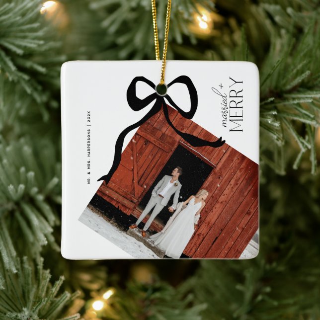 Merry and Married Script Photo Christmas Bow Julgransprydnad Keramik (Träd)