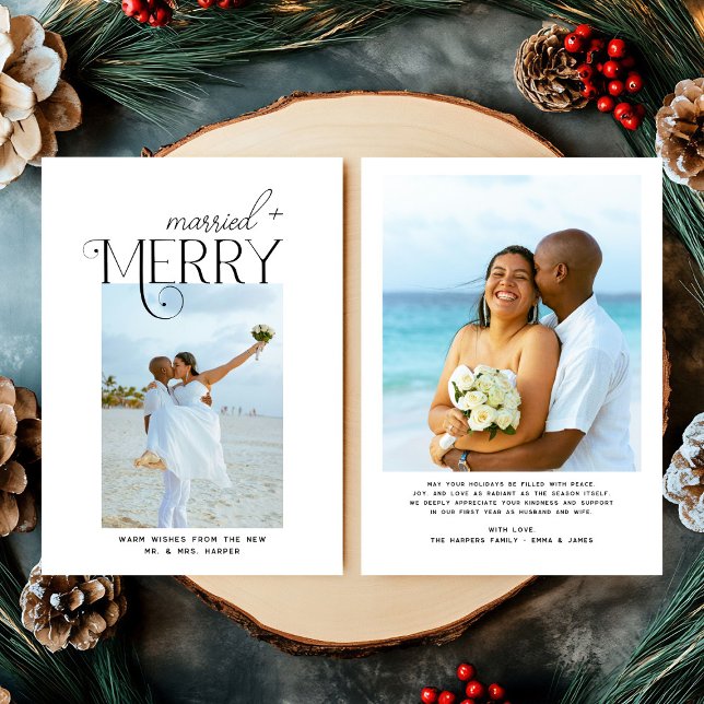 Merry and Married Script Photo Christmas Newlyweds Julkort (Skapare uppladdad)