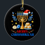 Merry Chrismukah Helgdag Hanukkah Pajama-familjen  Julgransprydnad Keramik<br><div class="desc">Den här Lycklig-julfabriken är perfekten Hanukkah som är närvarande för  manar,  kvinnor,  barn. Perfekt ful judisk julafton till bära bredvid ditt Chanukah-namn,  Dekorationer,  socklar,  ljus och Menorah under vinterHelgdagar!</div>