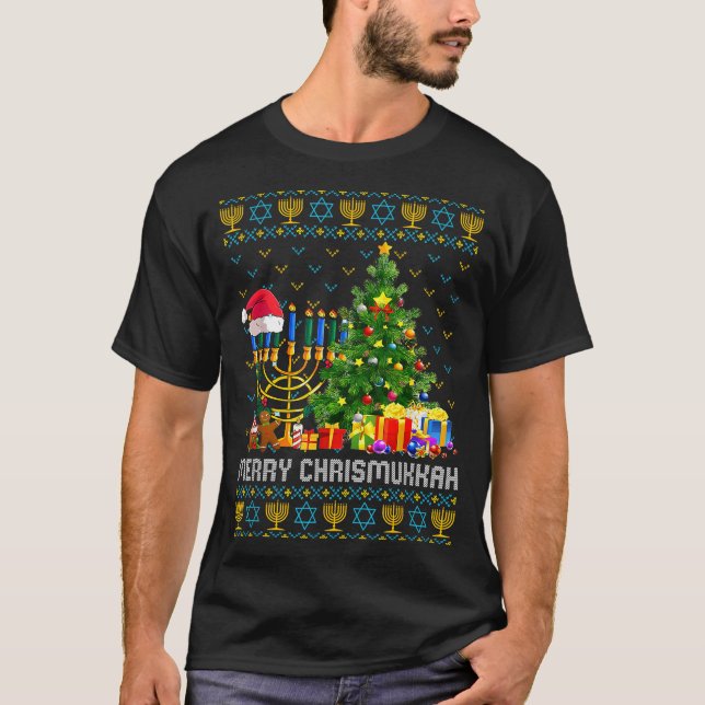 Merry Chrismukkah Happy Hanukkah Ugly Sweater Fami T Shirt (Framsida)