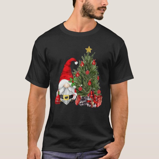 Merry Christmas  Gnome With Christmas Tree Xmas T Shirt (Framsida)