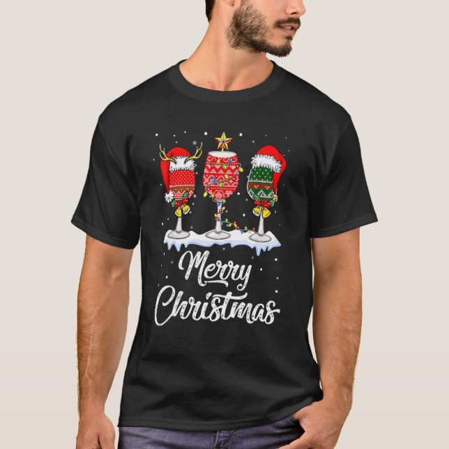 Merry Christmas Spirits Glasses Of Wine Xmas Holid T Shirt (Framsida)