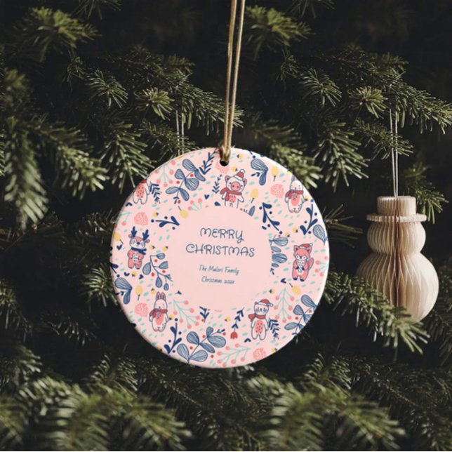 Merry Christmas Woodland Friends in Winter Forest  Julgransprydnad Keramik (Skapare uppladdad)