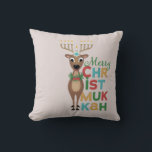 Merry Christmukkah Reindeer Kudde<br><div class="desc">Julrenar med en Hanukkah-menorah för antlers med en Merry Christmukah hälsning.</div>