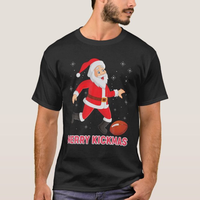 Merry Kickmas Santa Playing Football Kick Christma T Shirt (Framsida)