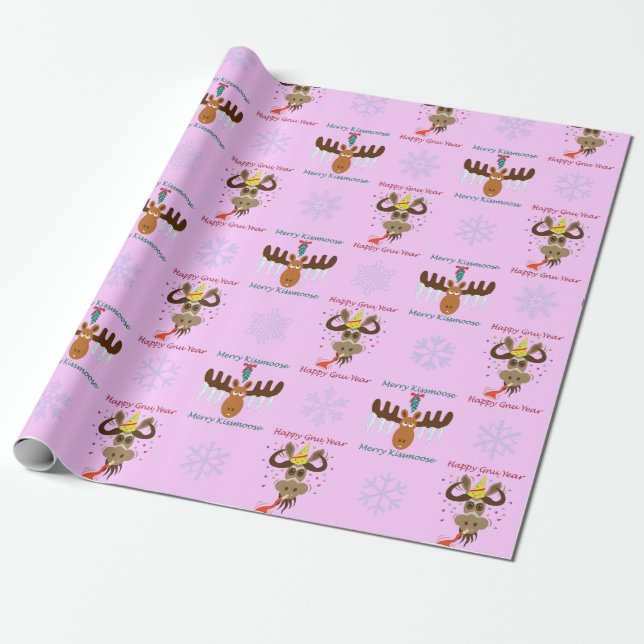 Merry Kissmoose_Lycklig Gnu Year mönster_rosa Presentpapper (Utrullad)