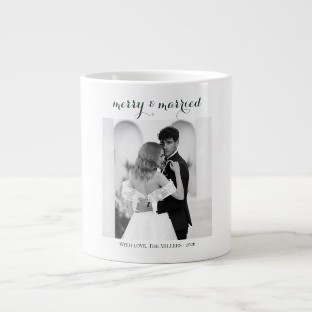 Merry & Married - Personalized Newlywed Christmas  Jumbo Mugg (Framsidan)
