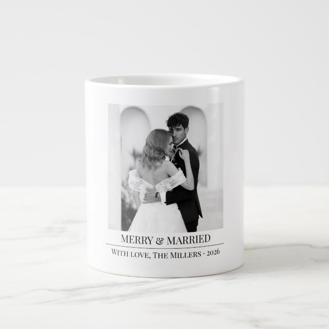 Merry & Married - Personalized Newlywed Christmas  Jumbo Mugg (Framsidan)