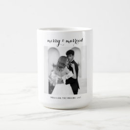 Merry & Married - Personalized Newlywed Christmas Kaffemugg