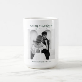 Merry & Married - Personalized Newlywed Christmas Kaffemugg