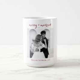 Merry & Married - Personalized Newlywed Christmas Kaffemugg