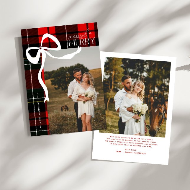Merry & Married Script Photo Christmas Tartan Bow  Julkort (Skapare uppladdad)