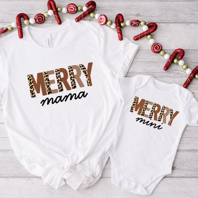 "Merry Mini" Mamma och Me Boho jul T Shirt (Skapare uppladdad)