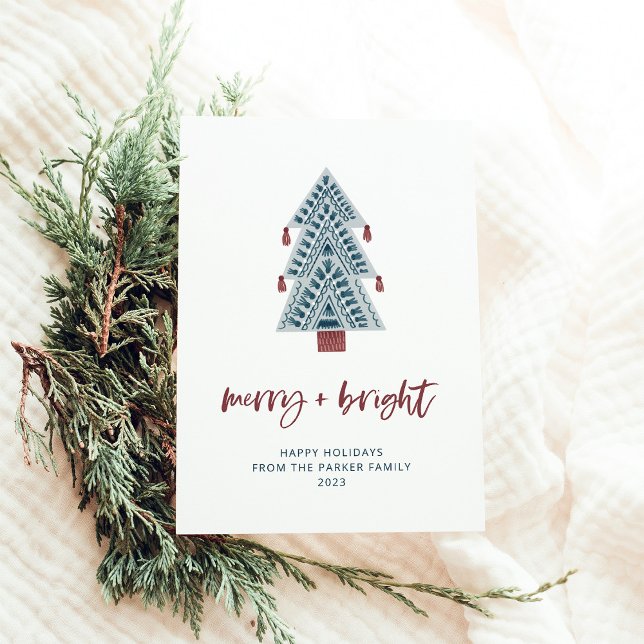 Merry och Bright | Boho Julgran No Photo Julkort (A simple and boho holiday card with a trendy Christmas tree and casual terracotta script)