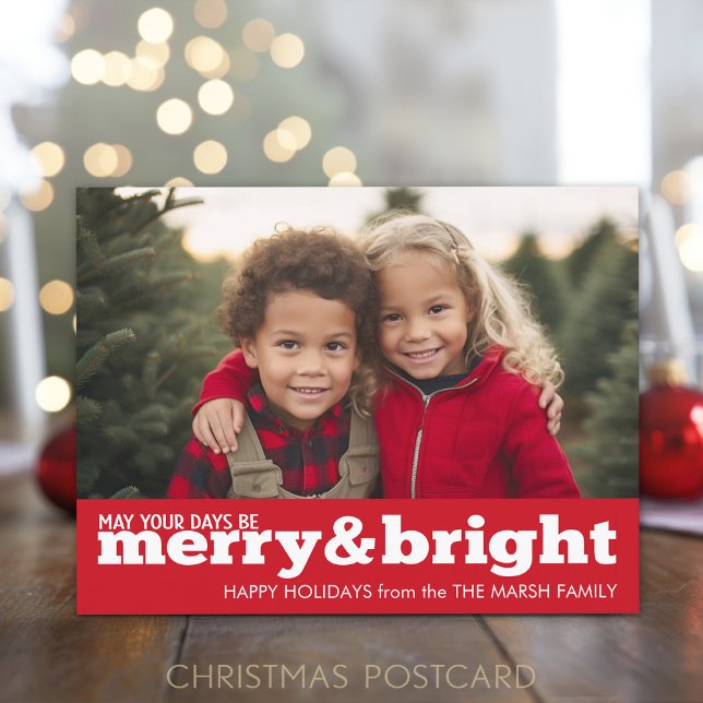 Merry och Bright Bold Modern Photo - rött vitt Helg Vykort (Online Christmas Card Template for a postcard with  1 photo and a red background.)