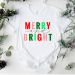 Merry och Bright Cute Juli Shirt T Shirt<br><div class="desc">Vi lägger alltid till nya mönster varje dag!</div>