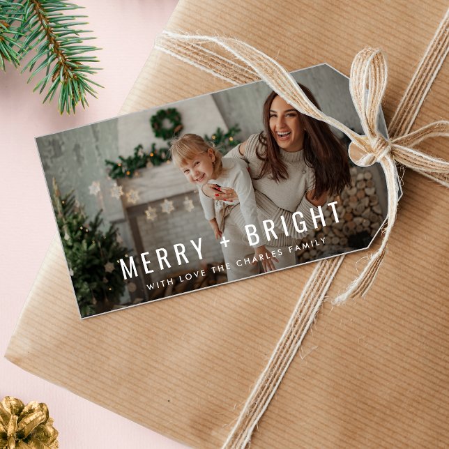 Merry och Bright | Modern julfoto i Snyggt Presentetikett (Elegant holiday gift tags created for custom, contemporary, and festive photo packaging)