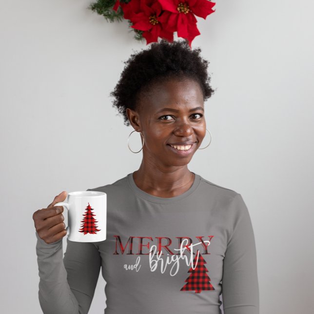 Merry och Bright Red Buffalo Play Träd T Shirt (Skapare uppladdad)