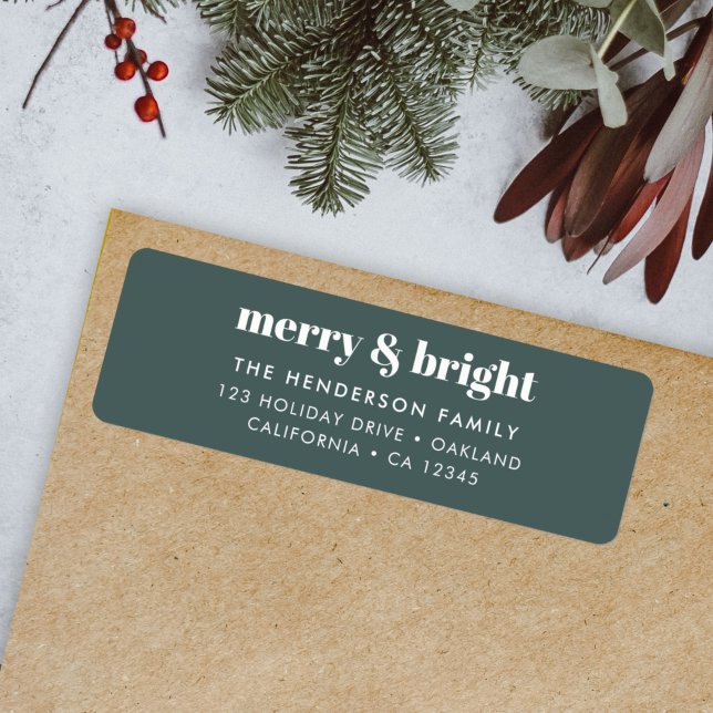 Merry och Bright | Snyggt Forest Grönt-jul Returadress Etikett (“Merry & Bright” address label by Guava for stylish holiday mail)