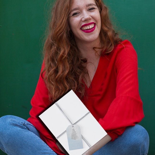 Merry to Namn Helgdag Blue Snö Presentetikett (Merry To Name Holiday Christmas Tree Blue Snow Gift Tags)